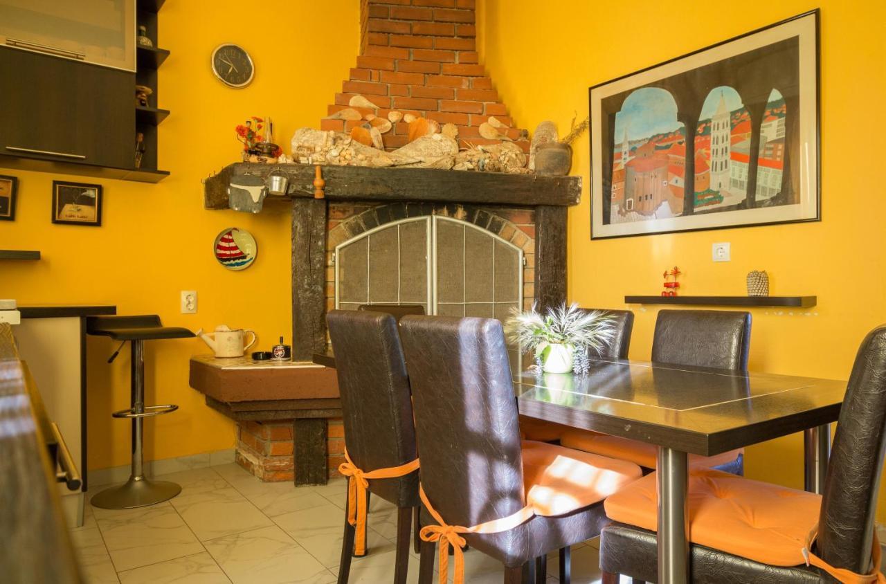 Holiday House Zaton Нин Екстериор снимка