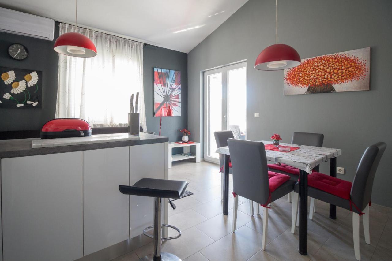 Holiday House Zaton Нин Екстериор снимка