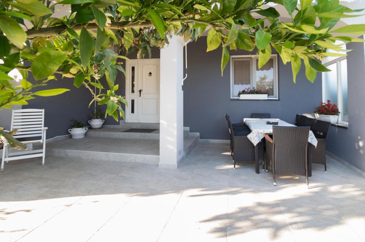 Holiday House Zaton Нин Екстериор снимка
