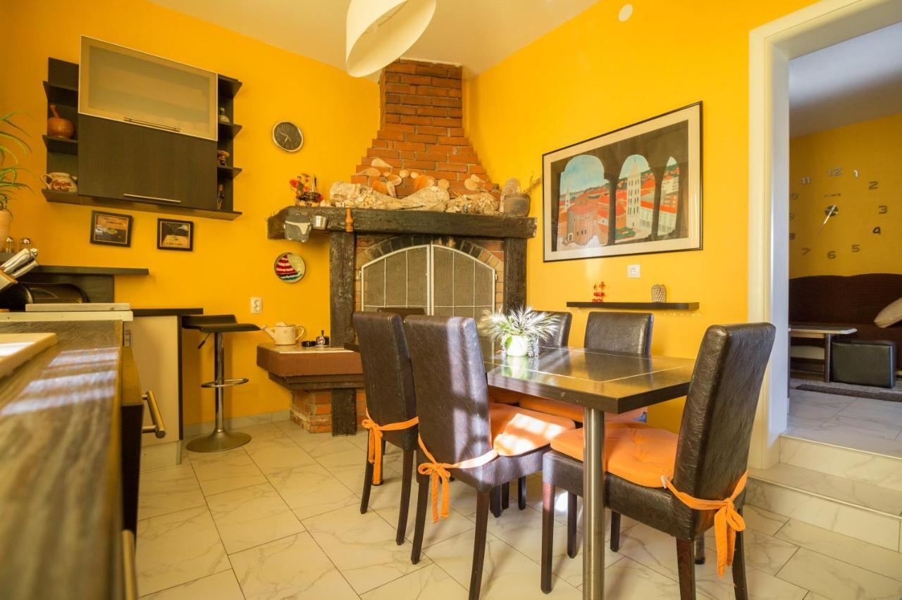 Holiday House Zaton Нин Екстериор снимка