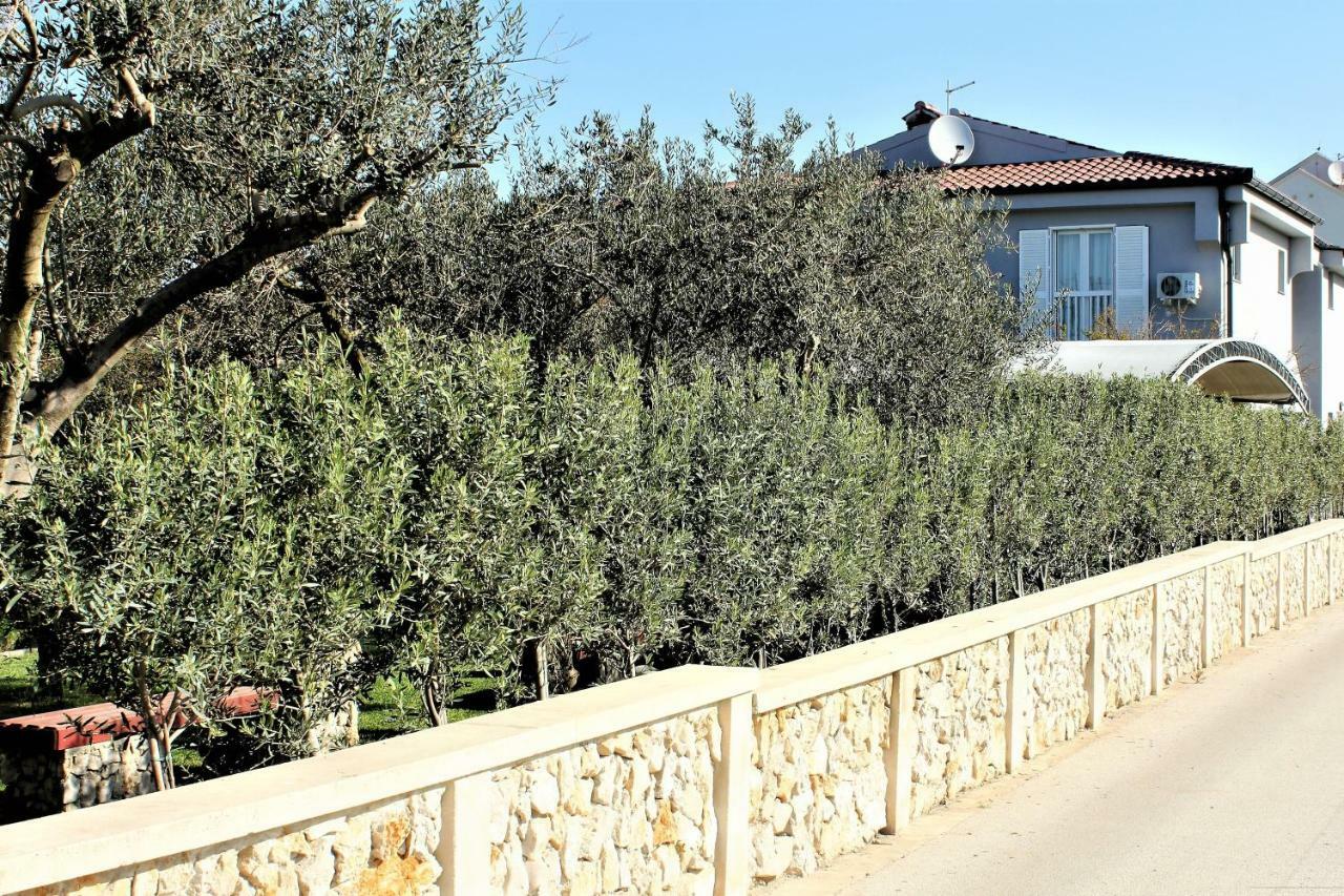 Holiday House Zaton Нин Екстериор снимка